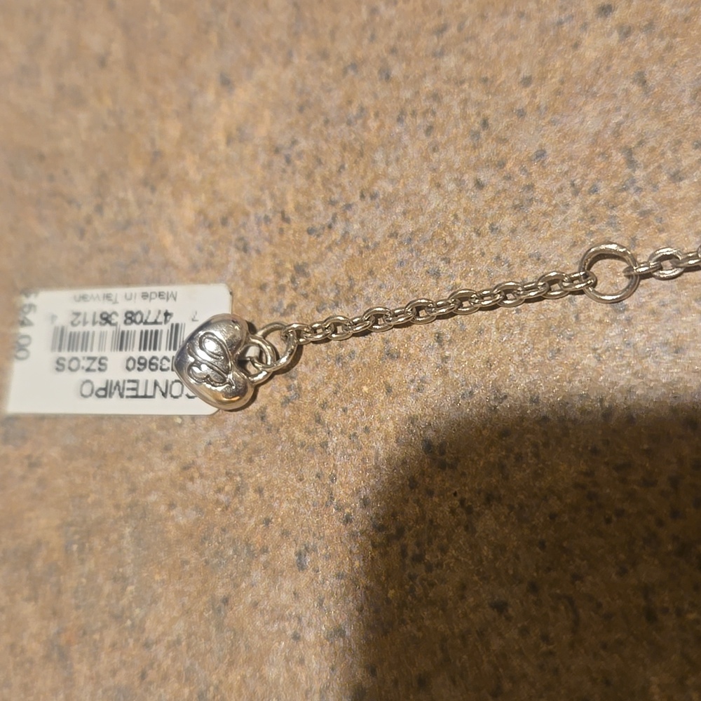 New Brighton Stunning Silver Circle Swirl Pendant Adjustable Necklace - Picture 6 of 9